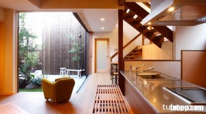 zen_kitchen_and_courtyard